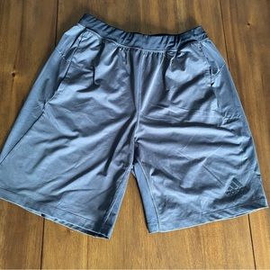 adidas men shorts M in good condition